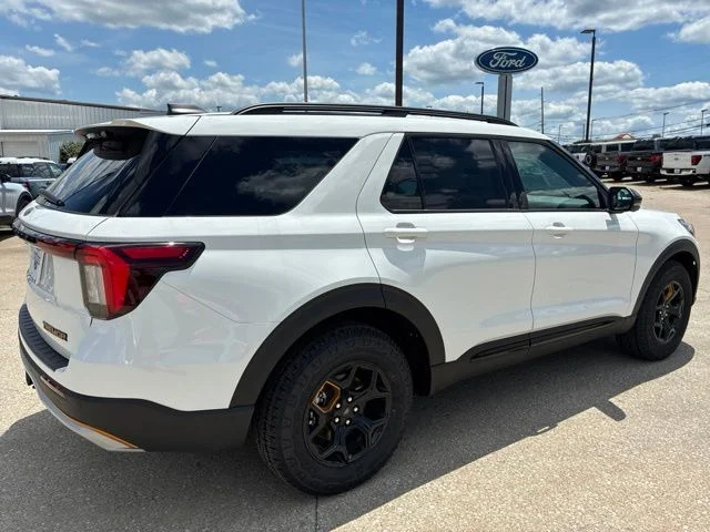 New 2026 White Ford Tremor image 9