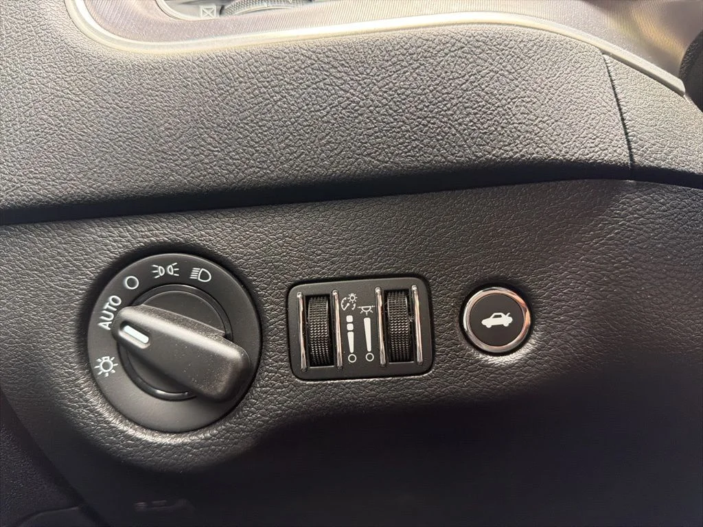 Used 2021 Red Dodge SXT image 14