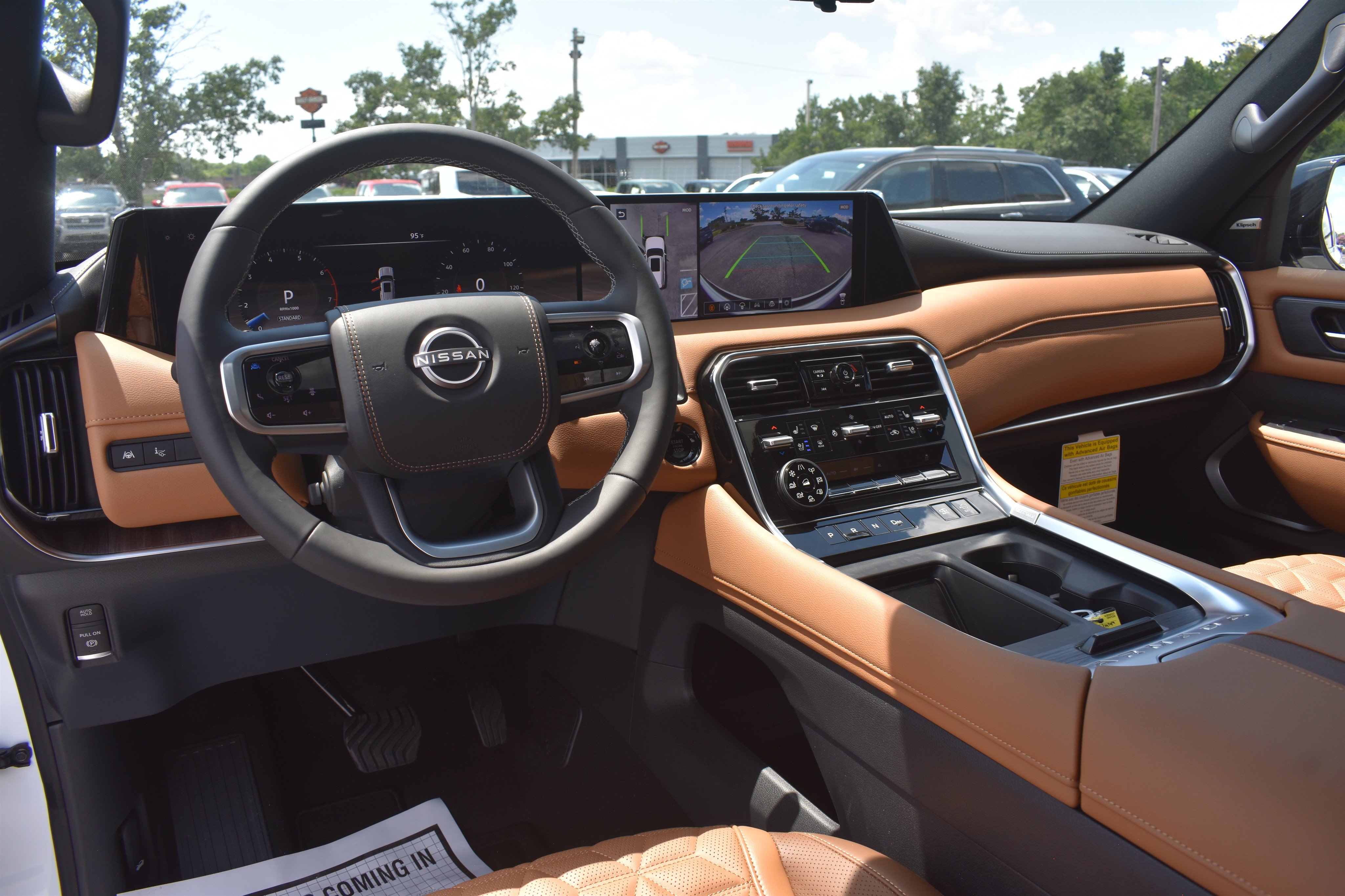 New 2026 Everest White TriCoat / Super Black Two-tone Nissan Platinum Reserve image 20