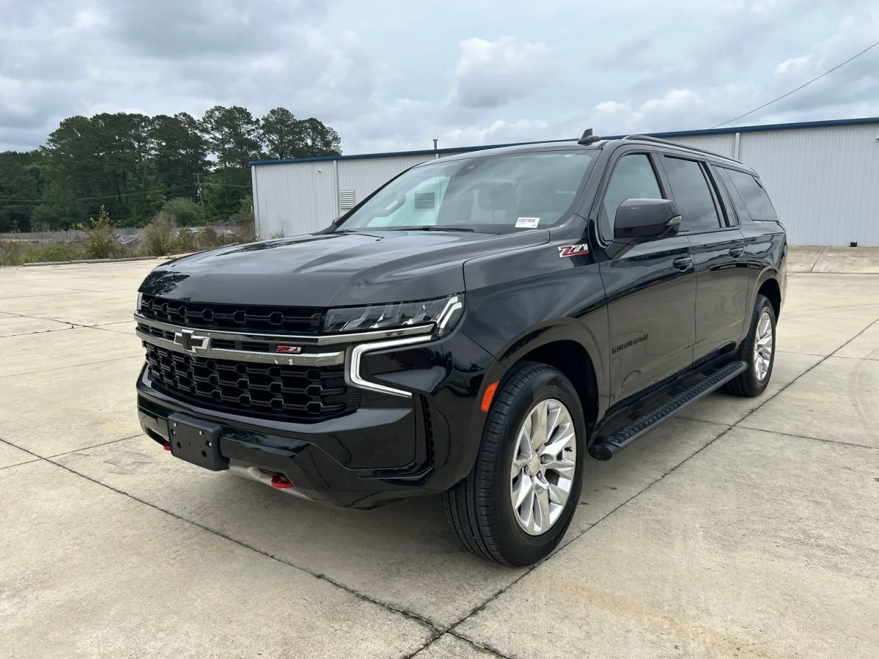 2021 Chevrolet Suburban 4WD 1500 Z71's photo