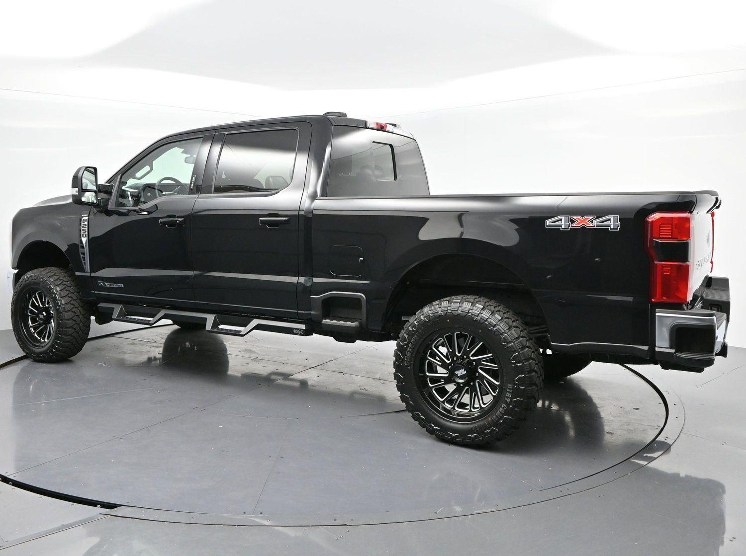 Used 2024 Agate Black Ford LARIAT image 5