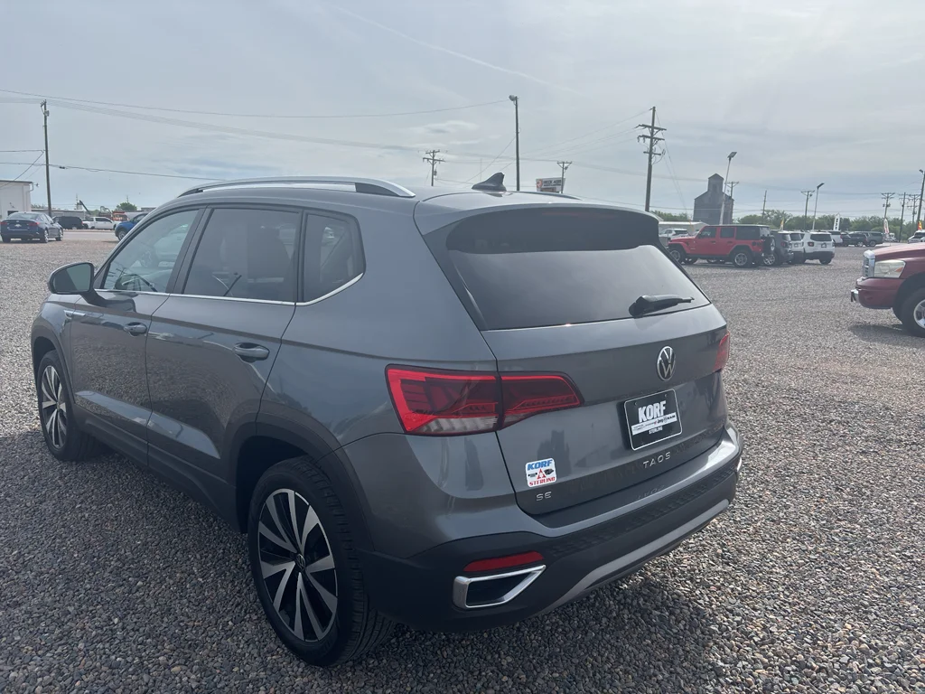 Used 2023 Gray Volkswagen SE image 6