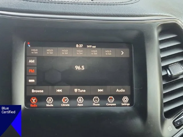 Used 2020 Silver Jeep Latitude image 22