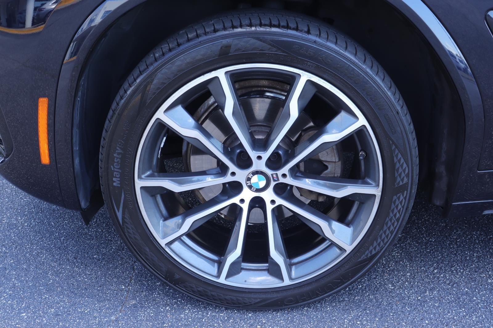 Used 2022 Carbon Black Metallic BMW xDrive30i image 41