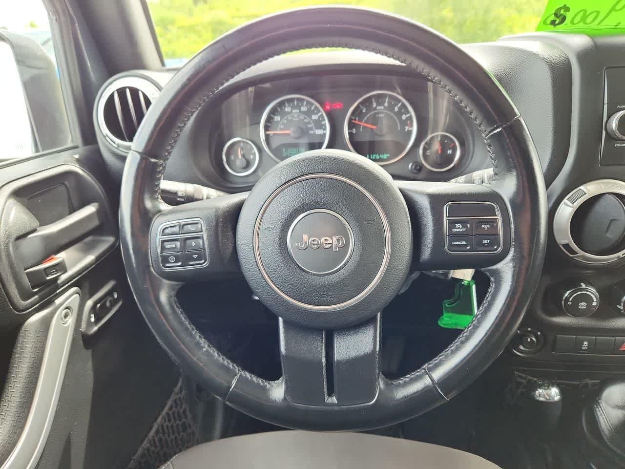 Used 2017  Jeep Sahara image 18