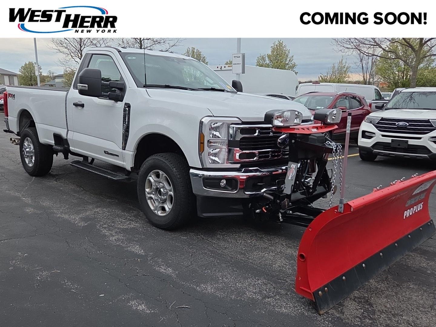 Used 2025 Oxford White Ford XLT image 1