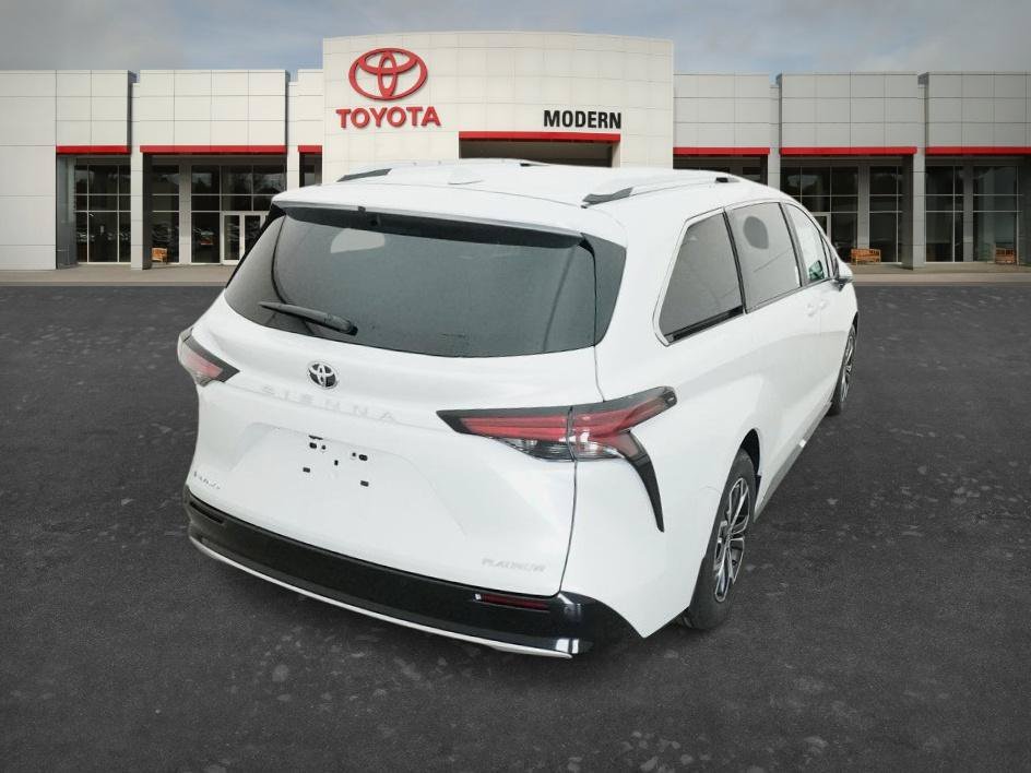 New 2026 Wind Chill Pearl Toyota Platinum image 22