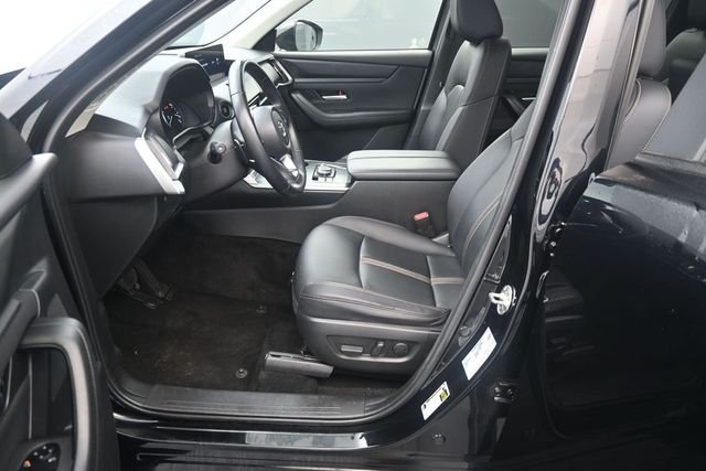 Used 2025 Black Mazda 3.3 Turbo Select image 13