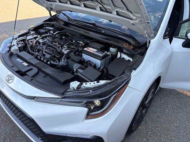 Used 2022 White Toyota SE image 17