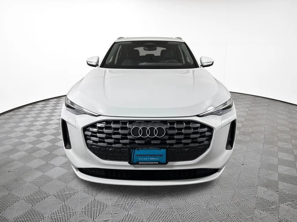 Used 2025 White Audi 2.0T Premium image 3