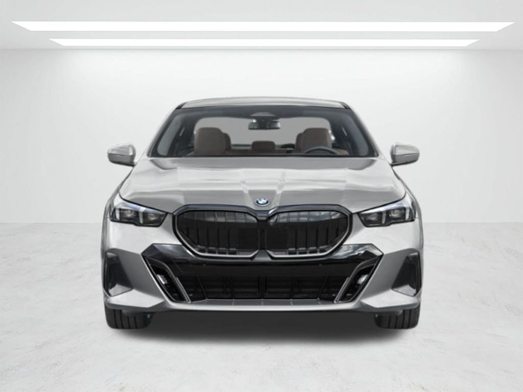 New 2027 Gray Metallic BMW 550e xDrive image 12