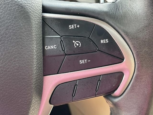 Used 2019 White Jeep Limited image 23