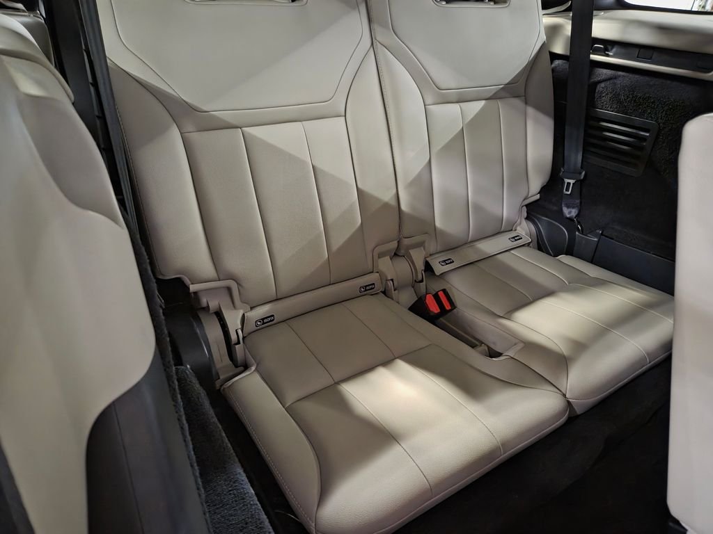 Used 2019 Black Land Rover HSE image 18