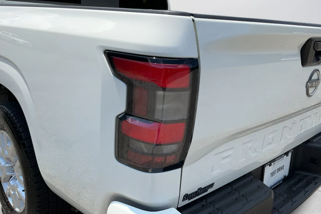 2022 Nissan Frontier SV - Photo 29