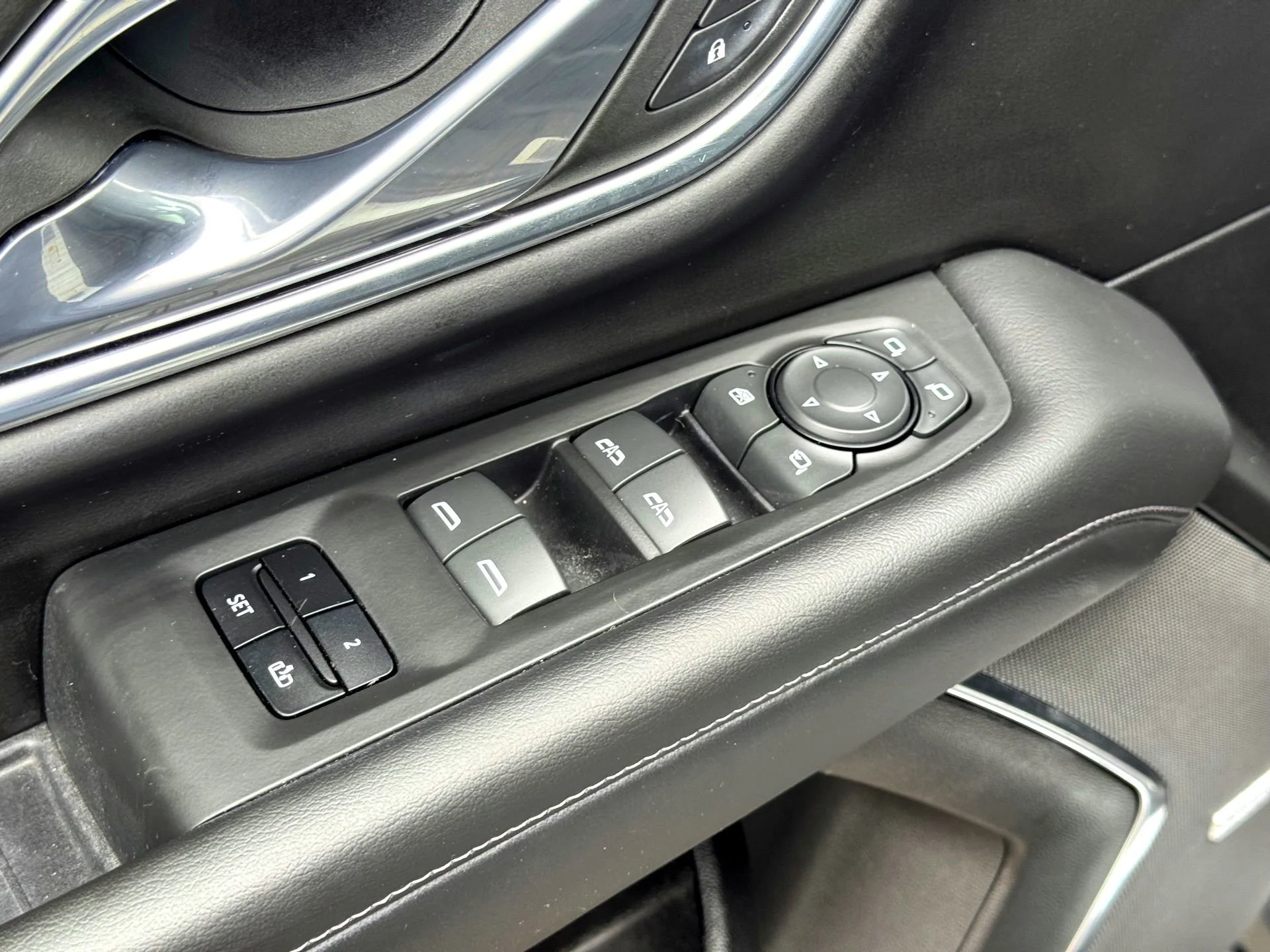 Used 2023 Summit White Chevrolet LT image 16