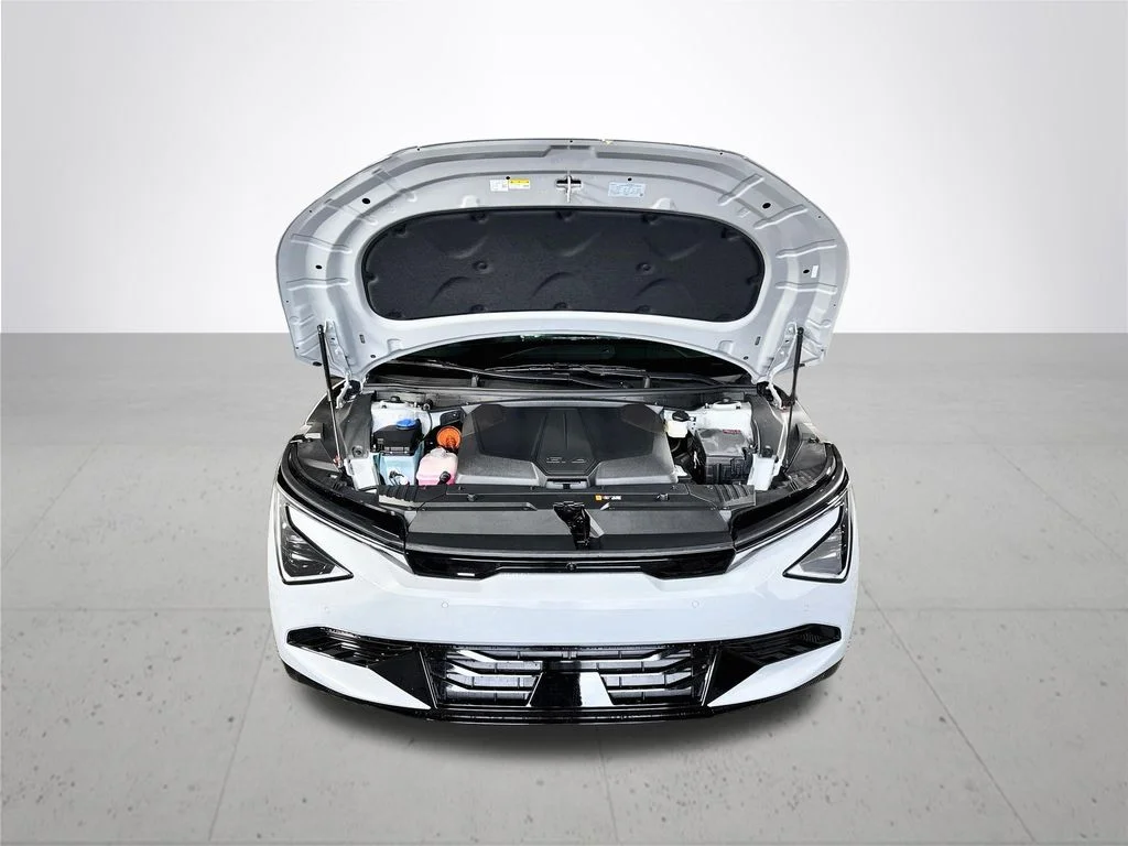 New 2026 Wolf Gray Kia WIND image 22