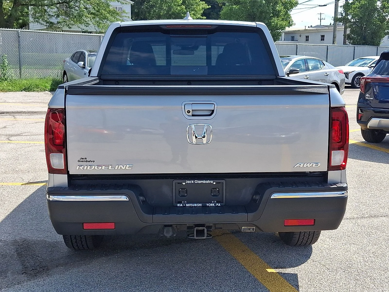 Used 2020 Silver Honda RTL image 3