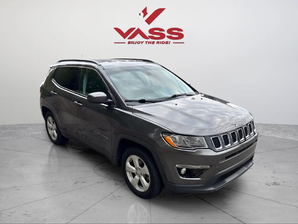 Used 2021 Crystal Metallic Jeep Latitude image 7