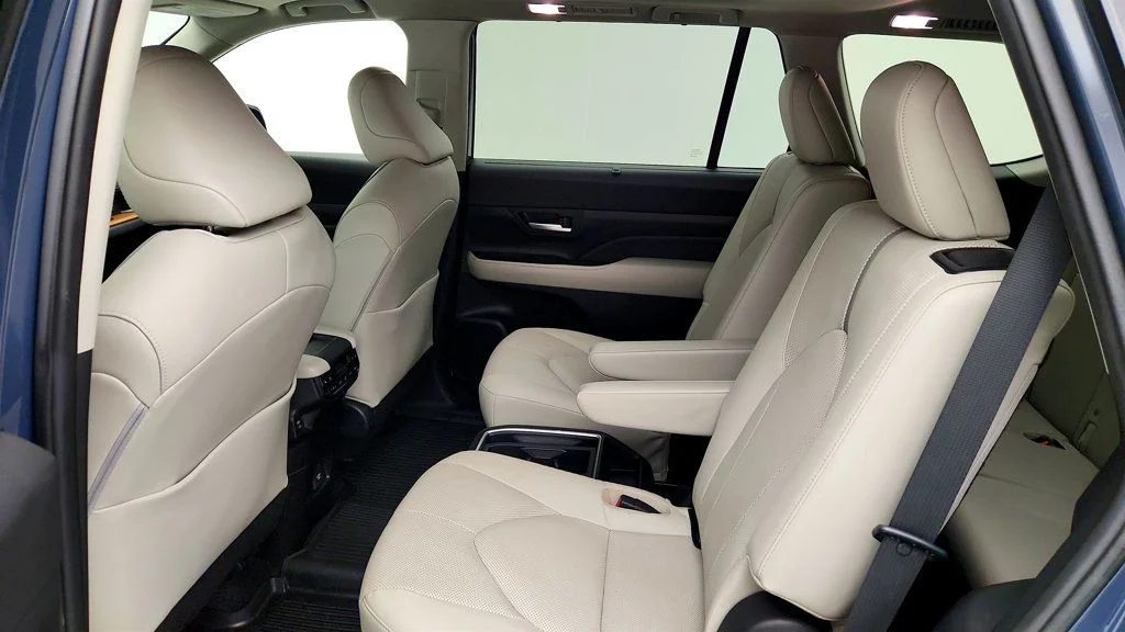 Used 2024 Storm Cloud Toyota Platinum AWD image 21