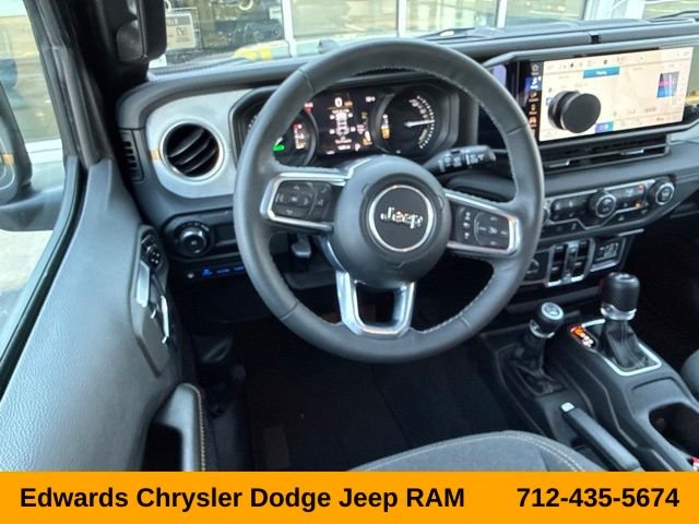 Used 2025 Gray Jeep Sahara 4xe image 21
