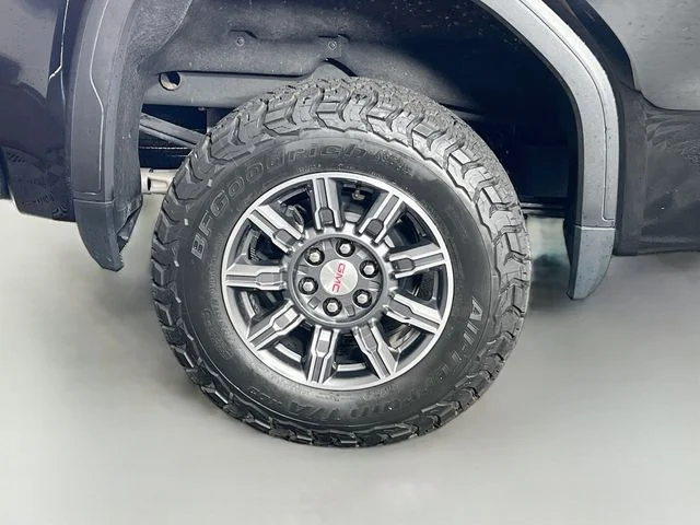 Used 2024 Black GMC AT4 image 40