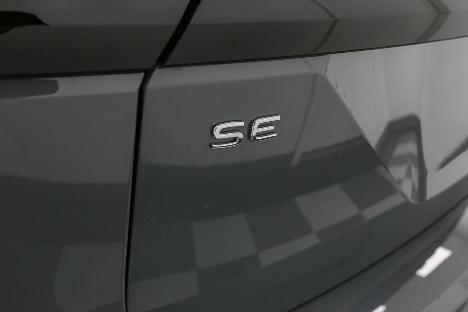 Used 2025 Pure Gray Volkswagen 2.0T Peak Edition image 13