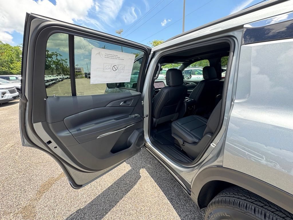 2026 Chevrolet Traverse LT - Photo 18