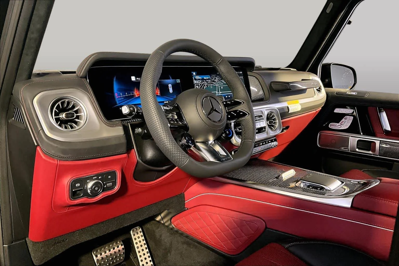 New 2027 MANUFAKTUR Night Black Magno Mercedes-Benz AMG® G 63 image 9