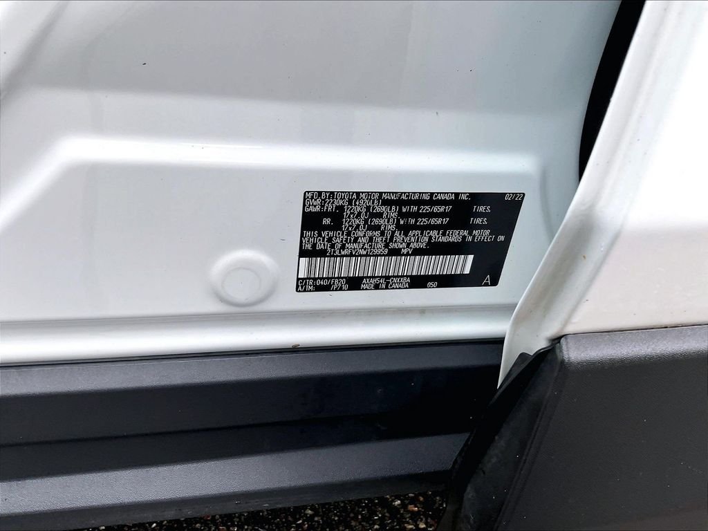 Used 2022 White Toyota LE image 34