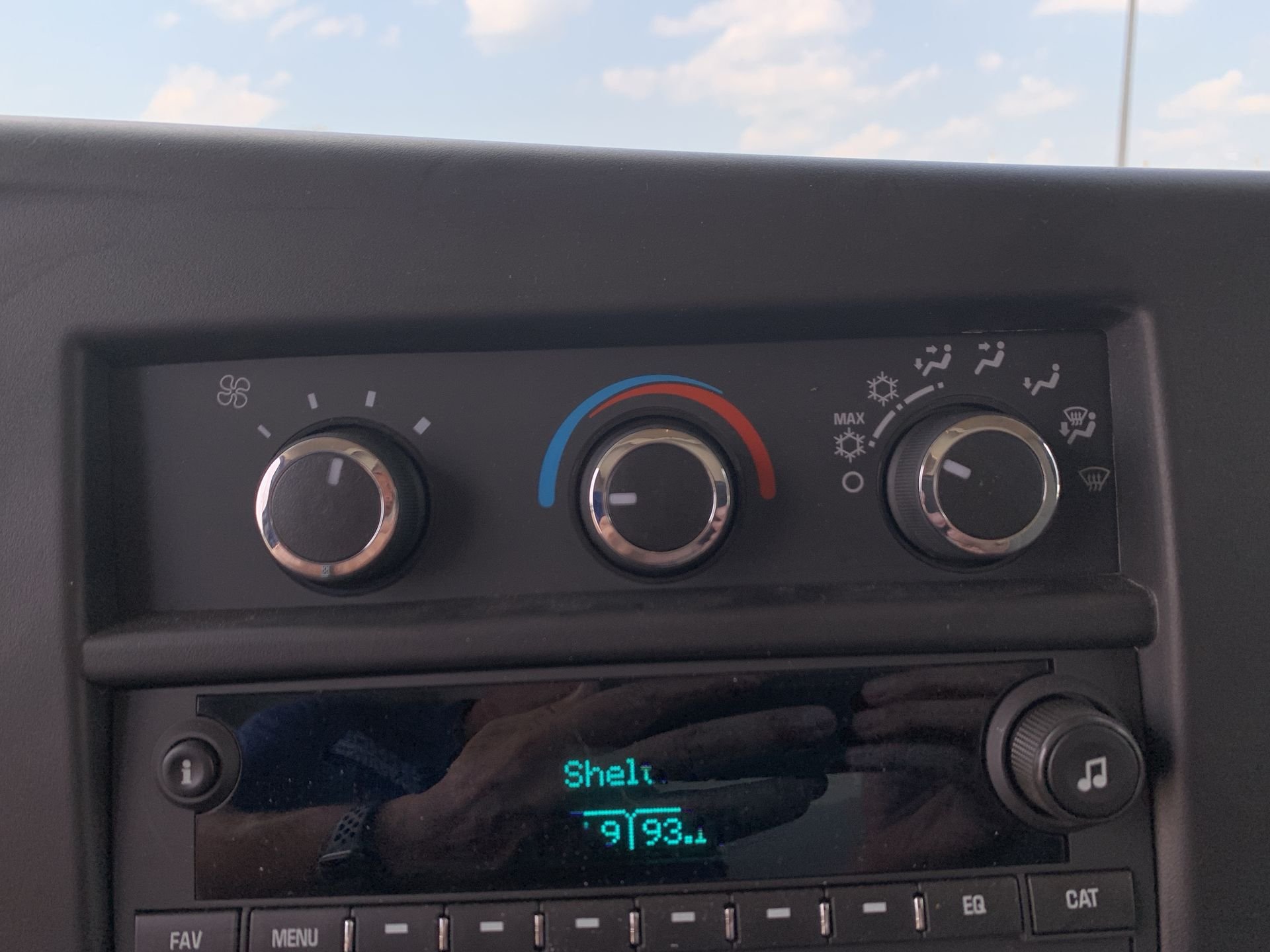 New 2024 Summit White GMC 2WT image 14