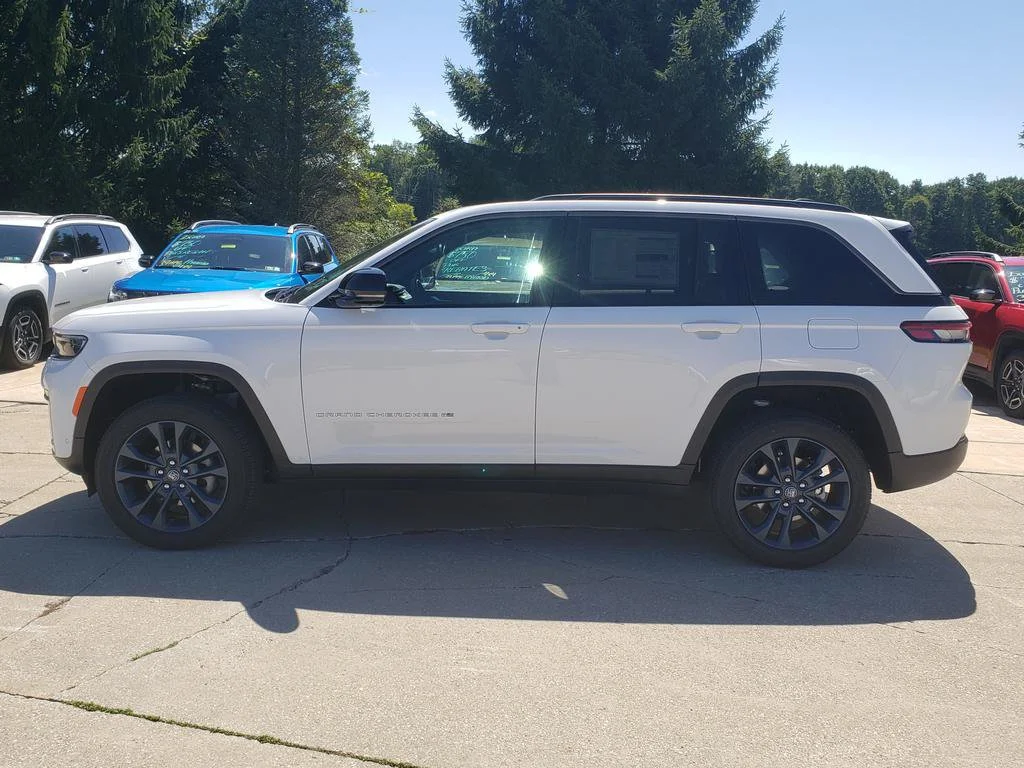 New 2026 Bright White Clearcoat Jeep 85th Anniversary Edition image 6