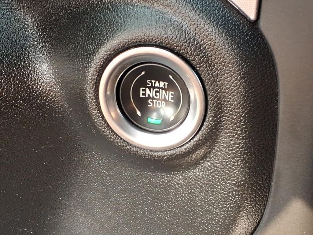Used 2021 Dark Sky Metallic GMC SLT image 11