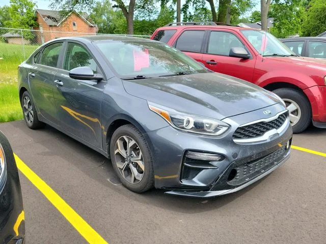 2021 Kia Forte LXS AT's photo