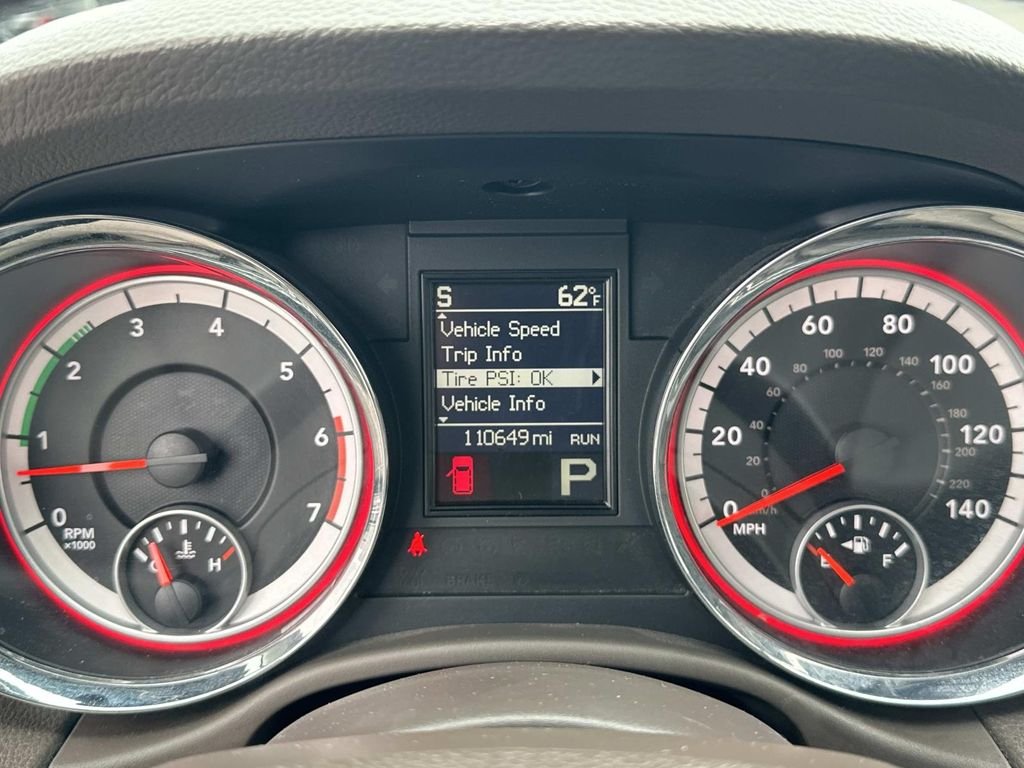 Used 2013 Gray Dodge Crew image 29