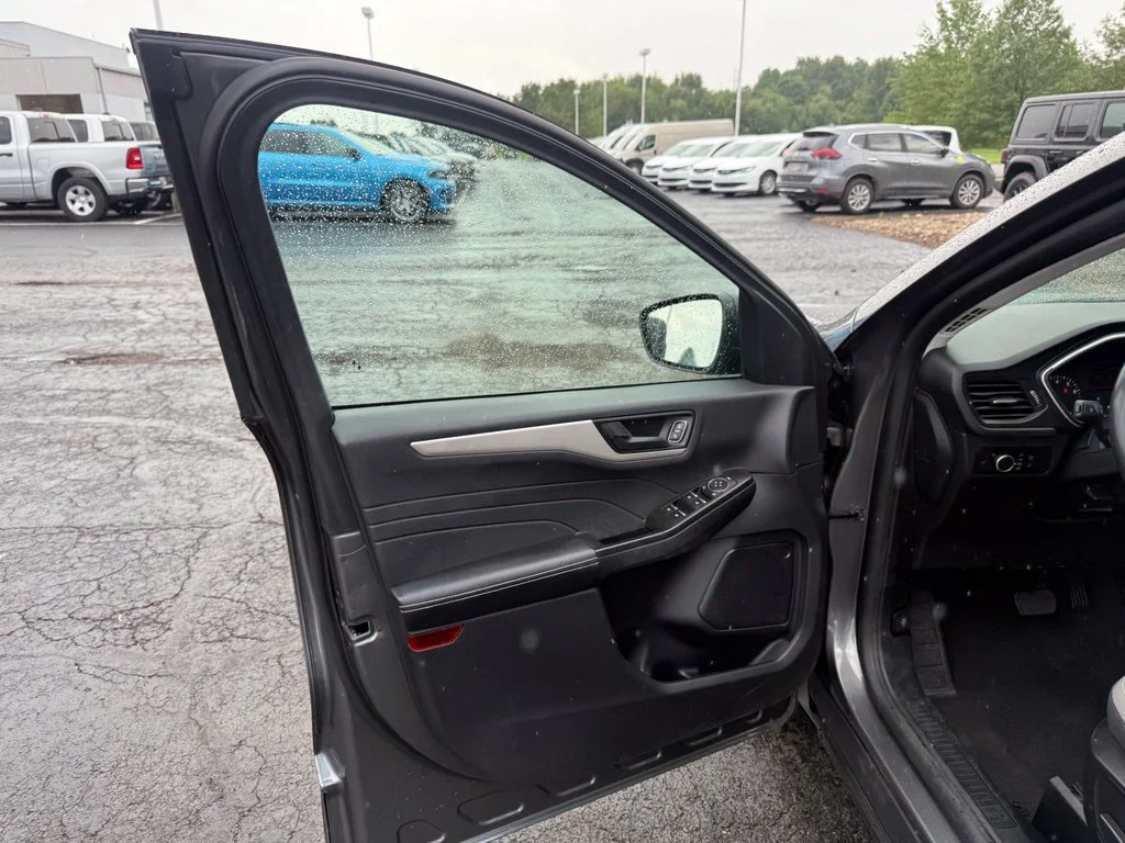 Certified Used 2022 Gray Ford SE image 12