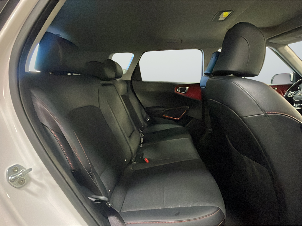 Used 2020 White Kia GT-Line Turbo image 24