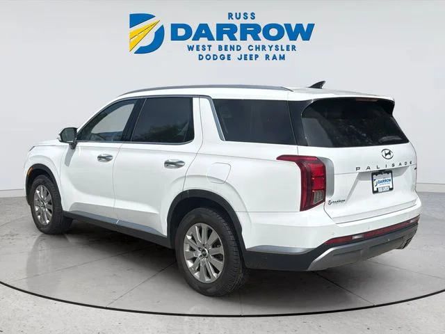 Used 2023 White Hyundai SEL image 3