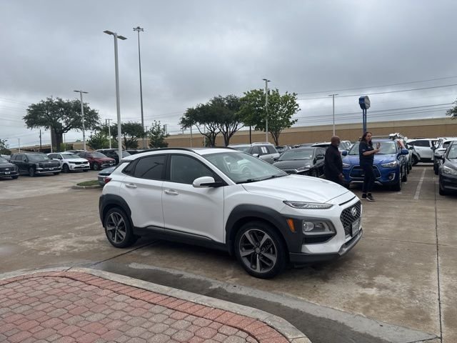 Used 2021 White Hyundai Limited image 11