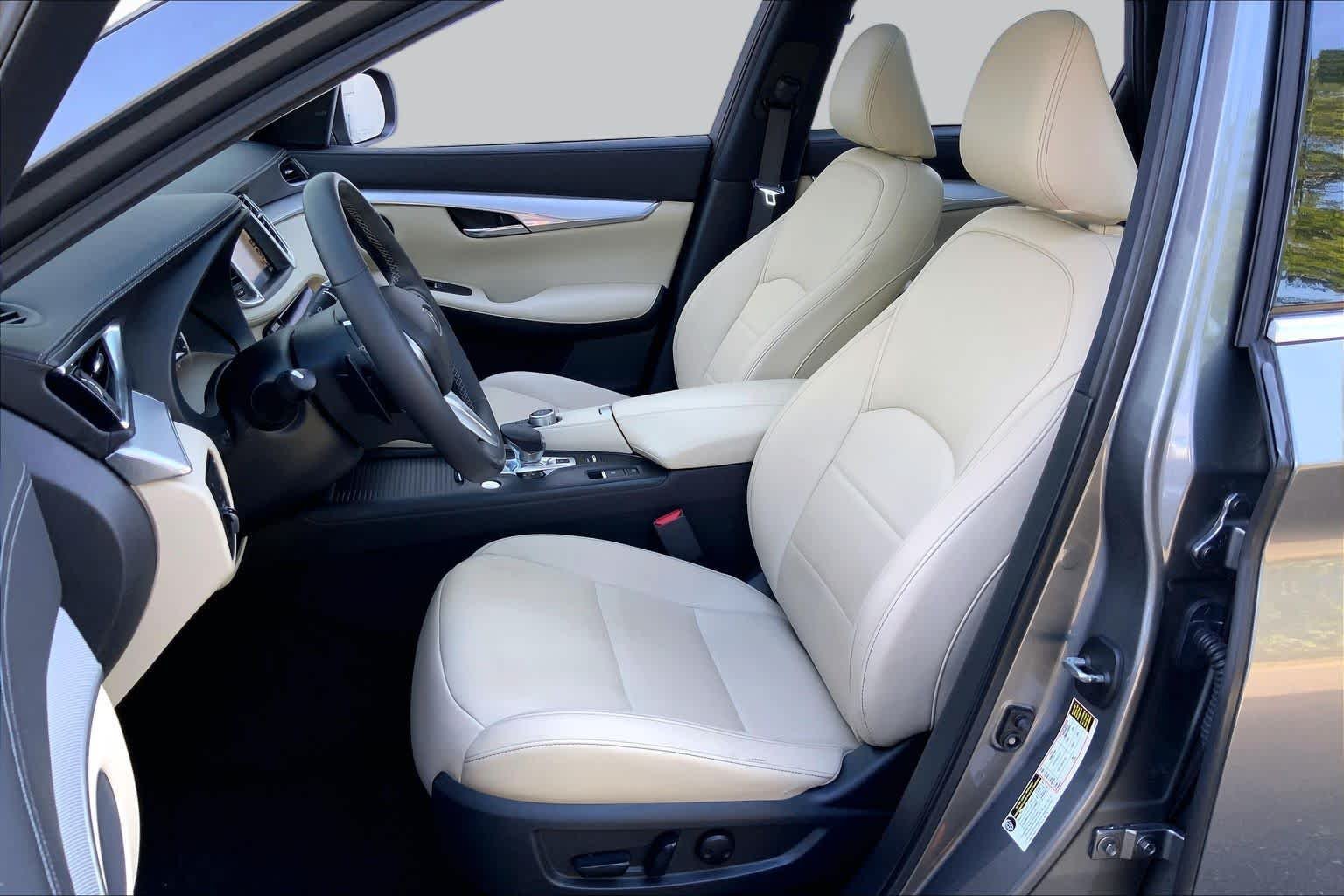Pre-Owned 2020 INFINITI QX50 LUXE