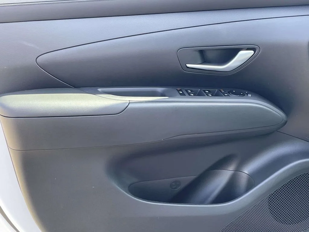 New 2026 White Hyundai SE image 12