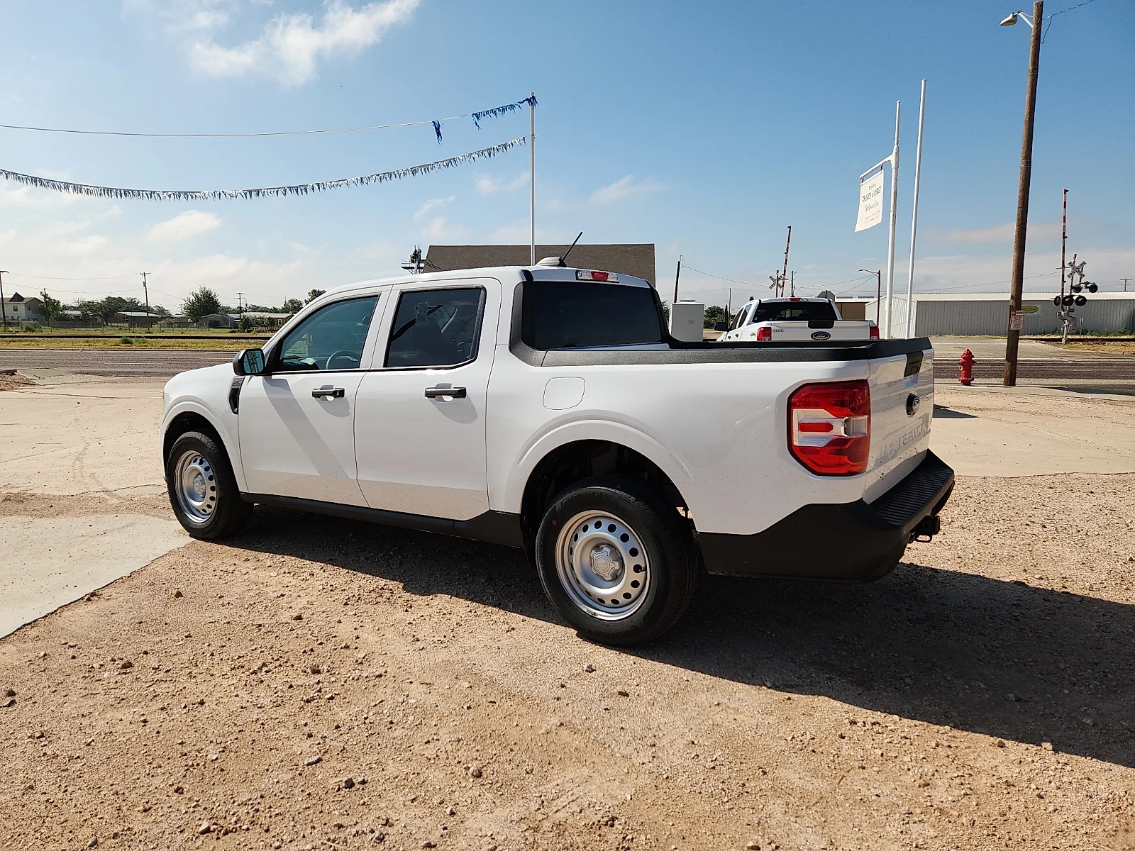 New 2026 Oxford White Ford XL image 4