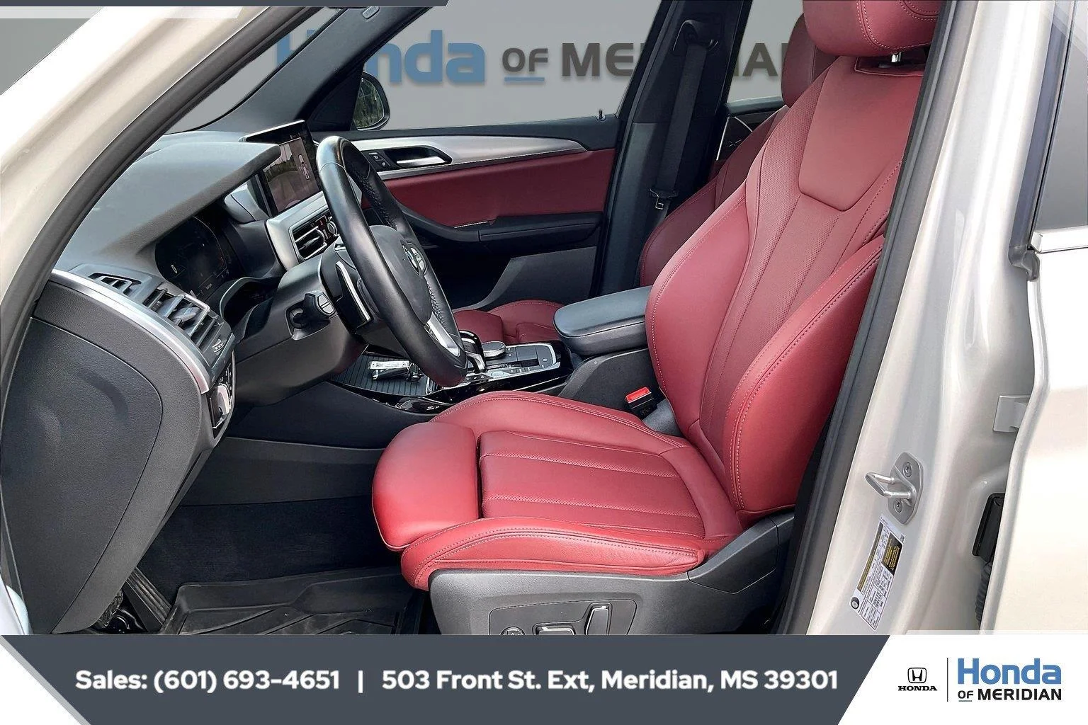 Used 2024 Mineral White Metallic BMW sDrive30i image 18