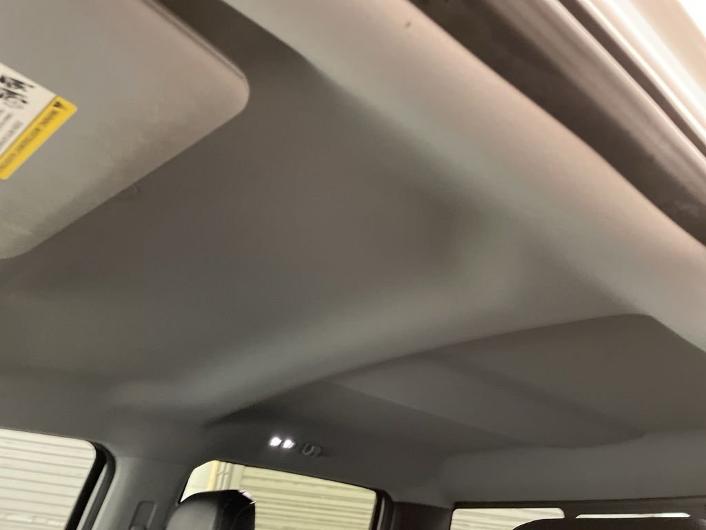 Used 2022 White Ford Lariat image 19