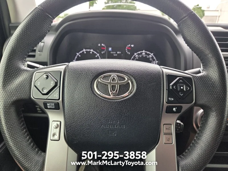 Used 2020 Classic Silver Metallic TOYOTA SR5 2WD image 21