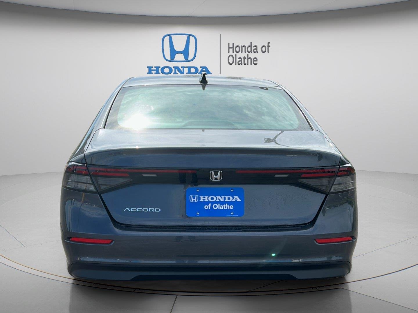 New 2026 Meteorite Gray Metallic Honda SE image 4