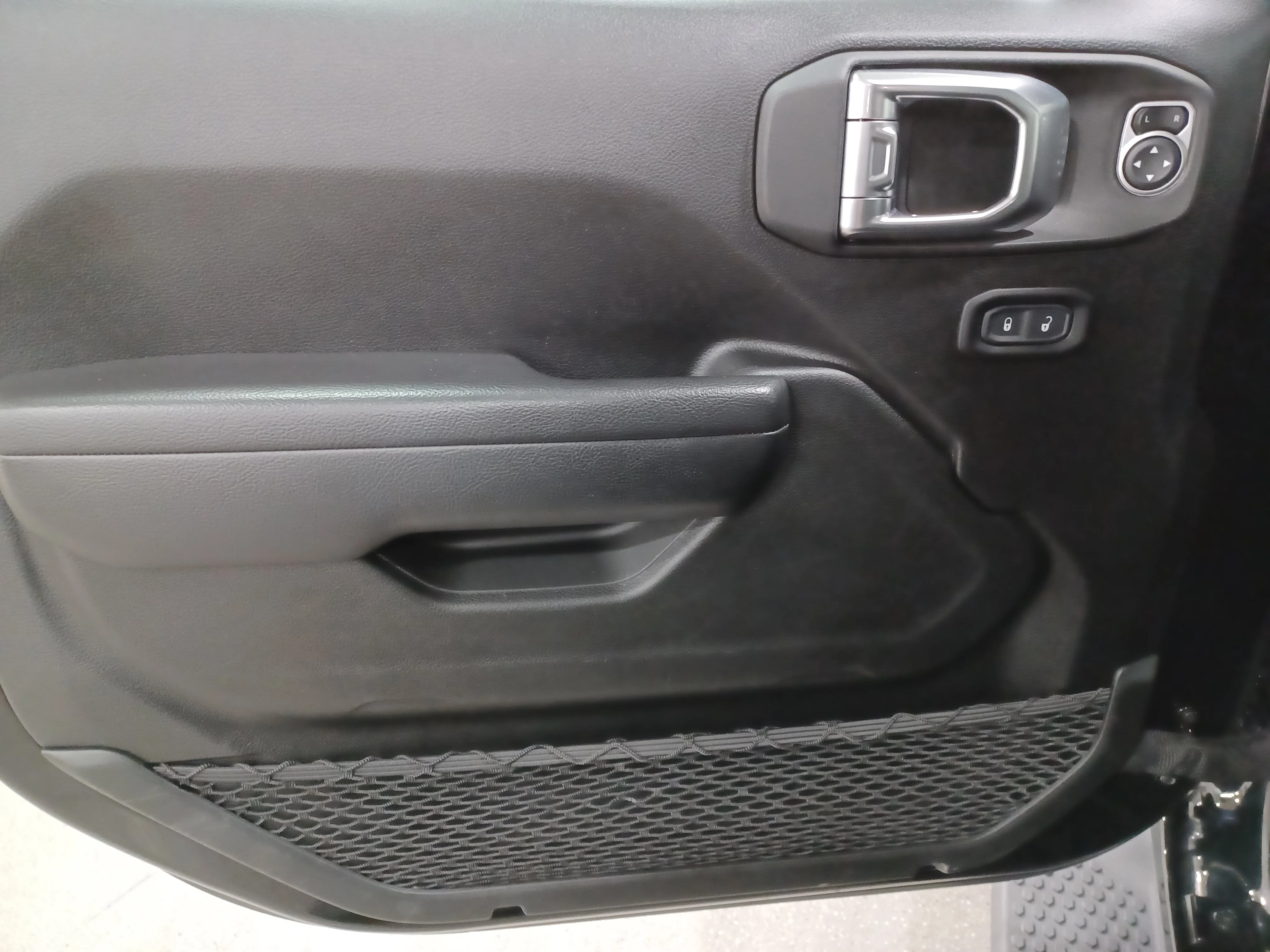 Certified Used 2023 Black Jeep Rubicon 4x4*Plug In Hybrid | Nav | Remote Start | Htd Seats | Htd Wheel | CarPlay | Park Assist image 8
