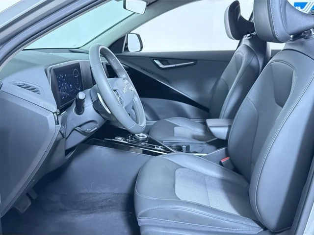 Used 2024 STEEL_GRAY Kia Wind image 18