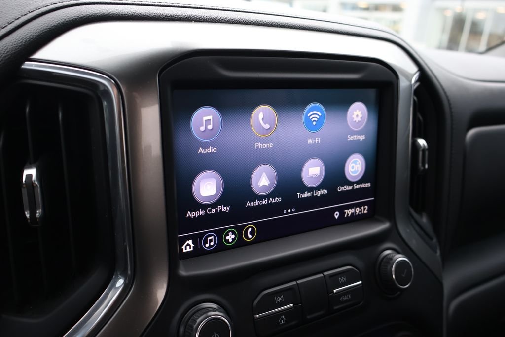 Used 2019 SUMMIT WHITE Chevrolet RST image 25