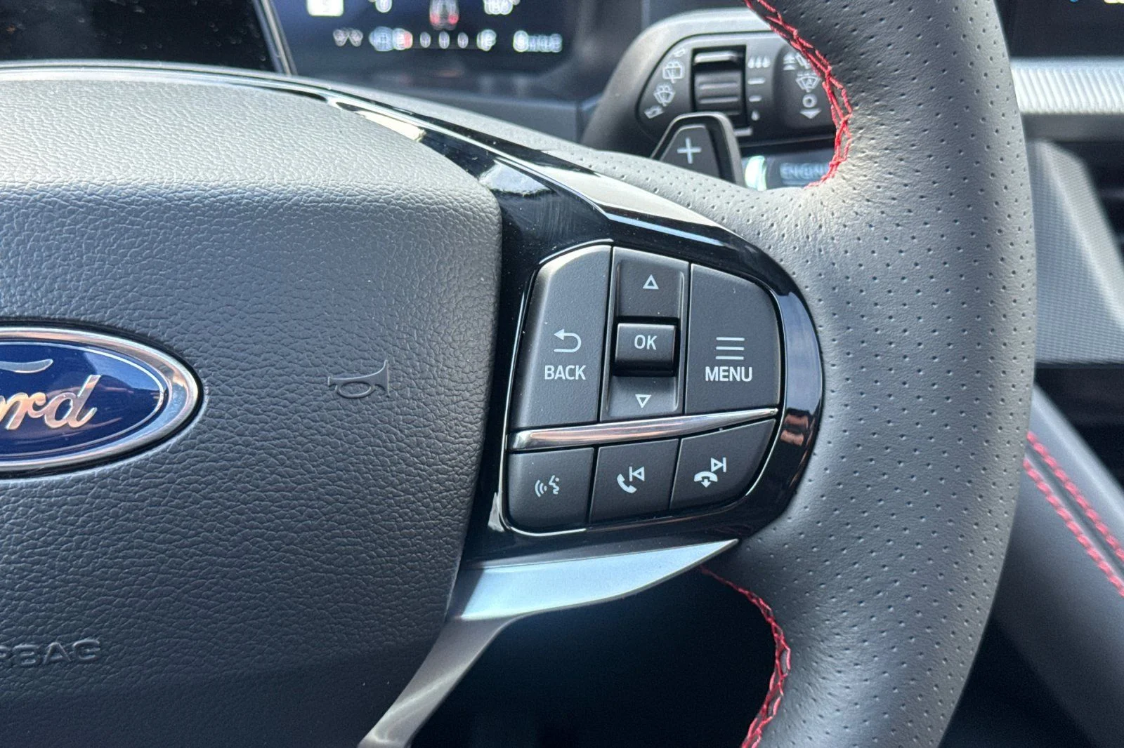 2026 Ford Explorer ST - Photo 28