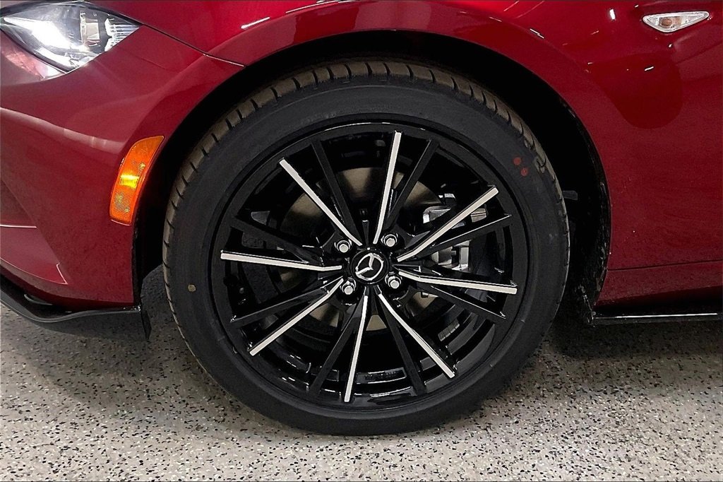 2025 MAZDA MX-5 - Image 11